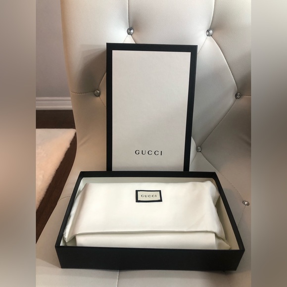 ❌SOLD❌ GUCCI INTERLOCKING G CHAIN LEATHER CROSSBODY BAG - WHITE (NEW WITH TAGS) - Picture 4 of 14